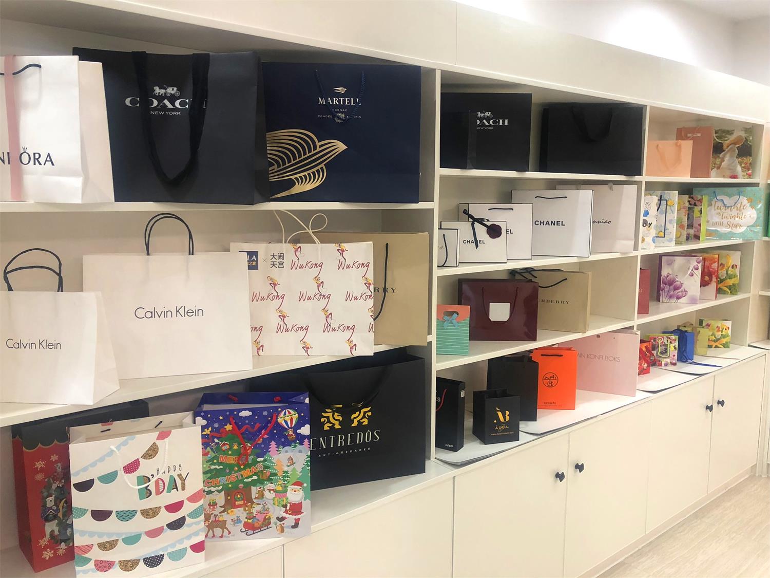 Showroom 2.jpg